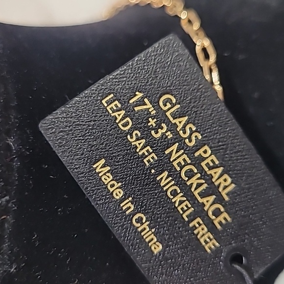 🔹️House of Harlow 🔹️1960 Gold Charm Glass Pearl 17" Butterfly Pendant Necklace - Picture 8 of 11